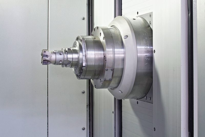 Bild 2: Der Motorspindelschutz MS³ am Institut für Produktionsmanagement, Technologie und Werkzeugmaschinen (PTW) der TU Darmstadt. (Bild: Scheibner/Uni Darmstadt)