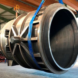 Die Verstärkungsrippen für diese Stahlgießpfanne wurden mit einer vorgegebenen Torsion gebrannt.(Bild:  Jebens)