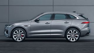 Unter anderem werden Fahrer bestimmter F-Pace-Baureihen seit dem Frühsommer aufgefordert, ihren Servicepartner aufzusuchen.  (Bild: Jaguar)