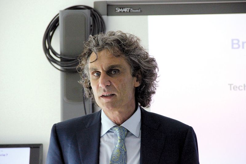 „Bei Fahrzeugbatterien sind 250 bis 300 km realistisch, alles andere ist entweder fürchterlich teuer oder erst in 10, 20, 30 Jahren realisierbar“, sagt Prof. Hubert A. Gasteiger. (Bild: Itasse)