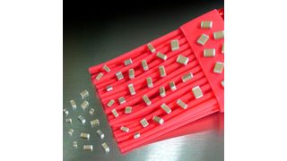 Die Kondensatoren der Baureihe VC1 von Syfer Technology, einer Marke von Knowles Capacitors, zeigen eine definierte Kapazitätsänderung in Abhängigkeit von der anliegenden Spannung. (Bild: Knowles Capacitors)