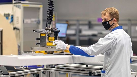 Efficient manufacturing: With 5G, production processes are controlled more precisely and securely.(Image: Ericsson)