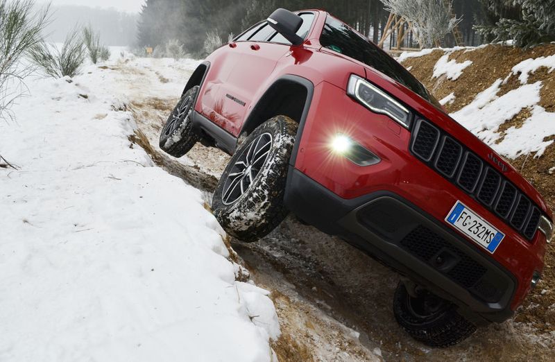 Die mit Kevlar verstärkten Geländereifen haben eine höhere Flanke – was auch dem Komfort zugute kommt. (Rehberg / »kfz-betrieb«)