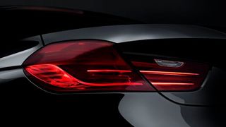 Eine LED-Schaltung muss im Interesse der elektromagnetischen Verträglichkeit die einschlägigen EMI-Normen und BCI-Standards erfüllen (Symbolbild). (BMW)