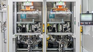 Maceas, eine hundertprozentige Tochter der Worthmann Maschinenbau GmbH, hat eine innovative und zuverlässige Lösung für die Dichtheitsprüfung von Bipolarplatten entwickelt. (Bild: Worthmann Maschinenbau GmbH)