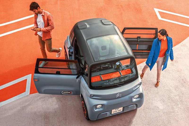 Fahrer- und Beifahrertür sind aus Kostengründen identisch, links ist die Tür hinten angeschlagen, rechts vorne. (Bild: maison-vignaux @ Continental Productions)