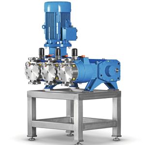 Mit einer hydraulischen Leistung von 10 kW bietet die Triplex G3E eine pulsationsarme Alternative zu einköpfigen Pumpen im mittleren Leistungsbereich.(Bild:  Lewa)