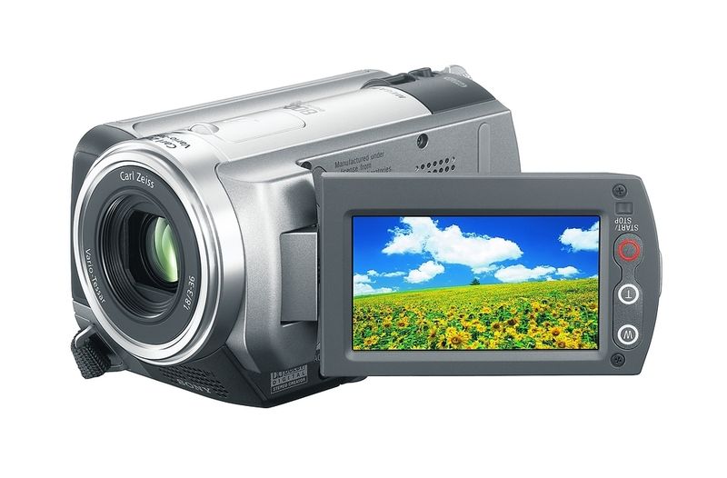 Sony. Die Festplatten-Camcorder gibt es mit bis zu 60 Gigabyte Speicherplatz (Archiv: Vogel Business Media)