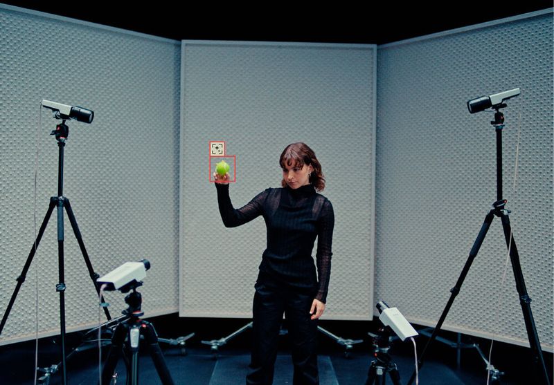 Sobald sich ein bestimmtes Objekt durch das Sichtfeld der Kamera bewegte, lösten bestimmte, vorher definierte Bildbereiche unterschiedliche Töne aus. (Bild: Axis Communications)