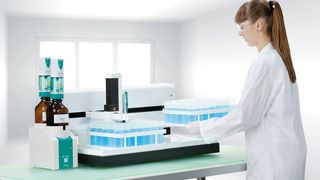 Der neue XYZ-Probengeber für die Titration.  (Bild: Deutsche Metrohm)