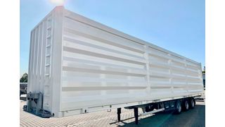 Der neue Großraum-Wechselbehälter „Imperator Bulk & Pallet“ von Wecon ist ein raffiniertes Raumwunder. (Wecon)