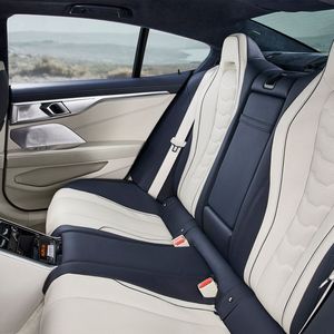 (BMW)