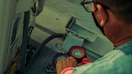 Die Zeit synthetischer Kältemittel läuft ab: Die F-Gase-Verordnung zwingt Anlagenbetreiber zum Handeln. (Bild:  frei lizenziert /  Pixabay)