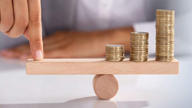 Nach dem Verlust des Händlervertrags können Händler auch Ausgleichsansprüche gegenüber der Bank geltend machen. Nach dem Verlust des Händlervertrags können Händler auch Ausgleichsansprüche gegenüber der Bank geltend machen.