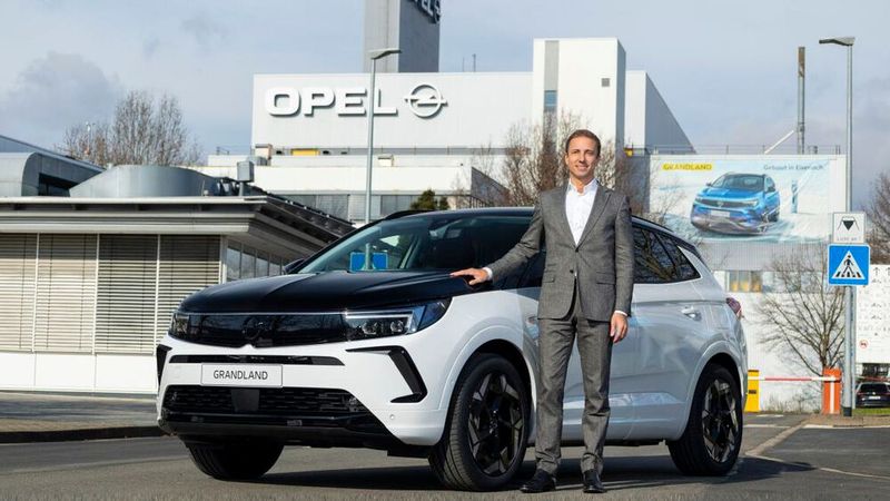 Mit dem neuen Grandland plant Opel-Chef Florian Huettl für sieben bis acht Jahre.(Bild:  Stellantis)