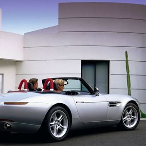 Platz 5 und erstmals eine andere Marke: Der BMW Z8 kam in „Die Welt ist nicht genug" zum Einsatz".(Bild:  BMW AG)