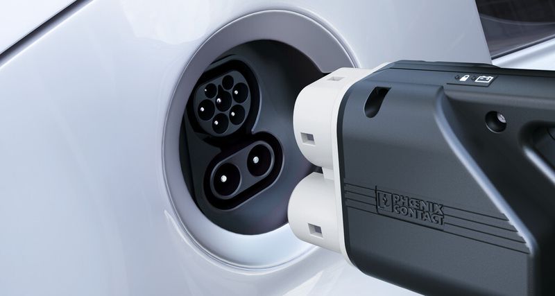 Das Vehicle-Inlet – also die Ladebuchse - des Combined AC/DC Charging System an der Fahrzeugseite ermöglicht sowohl das AC- als auch das DC-Laden.  (Bild: Phoenix Contact)