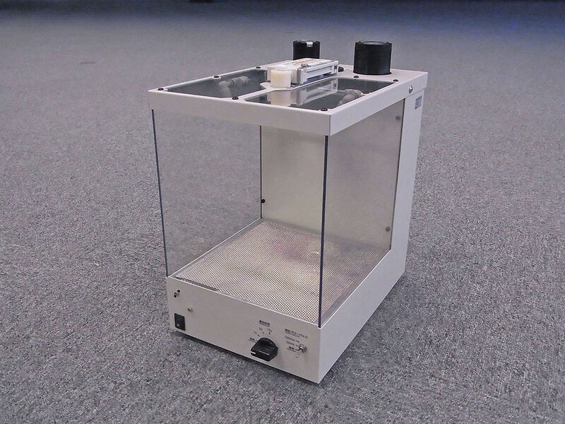 Die SMC-«Ion-Box»: Entladen, Abblasen und Absaugen alles in einer Einheit. (SMC)