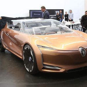Auf der IAA 2017 zeigte Renault erstmalig die Studie Symbioz.