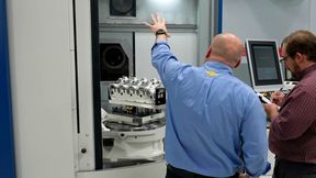 Hendrick Motorsports manufactures cylinder blocks on the Grob universal machines, among other things. (Image:Grob-Werke)