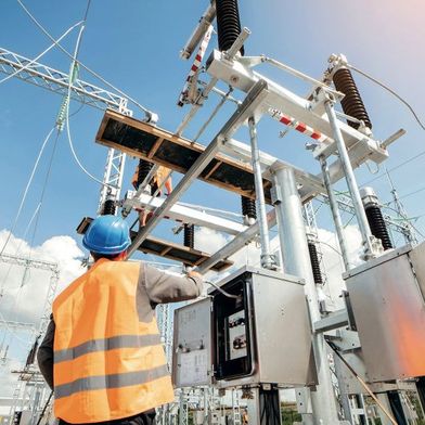 Die robusten und zuverlässigen Gleichstrommotoren von Groschopp werden speziell für den Einsatz in der Energieverteilung ausgelegt. (Bild: ©stock.adobe.com/andrew_shots)