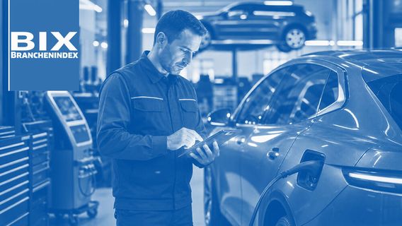 Unter anderem treiben Investitionen in moderne Diagnose und E-Mobilität die Betriebskosten der Kfz-Betriebe nach oben. Dennoch berechnet nur ein Drittel den Stundenverrechnungssatz auf Basis eigener Kennzahlen. (Bild: Gemini / KI-generiert)