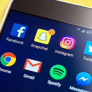 Platz 1: Vorübergehend auf Social Media verzichten (z.B. weniger Facebook) mit 35,29 %  (Bild: TeroVesalainen; Public Domain)(Bild: TeroVesalainen; Public Domain)