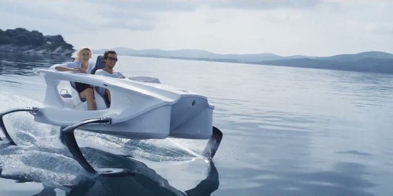 Zum Abheben – das elektrische Tragflächenboot Quadrofoil (Quadrofoil)
