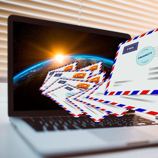 Outlook Web App erlaubt den Zugriff auf E-Mails im Webbrowser.(Bild:  gemeinfrei GerdAltmann /  Pixabay)