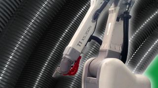 „Grüne“ Kabelschutz-Wellrohre von Reiku erkennt man nicht an ihrer Farbe. Sie sindebenso schwarz oder grau wie ihre Pendants aus erdölbasierten Werkstoffen. (Bild: Reiku)