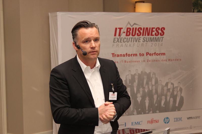 Der zweite Tag wurde mit der Keynote von Dr. Christian Böing, Vorstandsvorsitzender der STRATO AG, eröffnet. Darin stellte er die drei Erfolgsbausteine der Service Provider vor. (Bild: IT-BUSINESS)