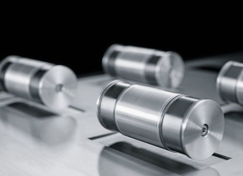 Mit der Anwendung Supracarrier zeigt Festo, wie sich flache Werkstückträger auf schwebenden, magnetischen Transportwalzen gelagert und geführt werden können. (Festo)