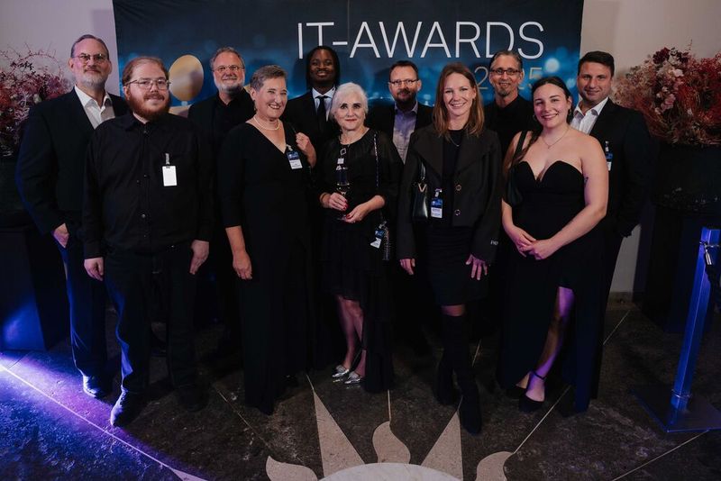 Das Redaktionsteam der Insider-Medien sagt: „Auf Wiedersehen zur 12. Verleihung der IT-Awards im nächsten Jahr!“ (Bild: Manuel Emme Fotografie)