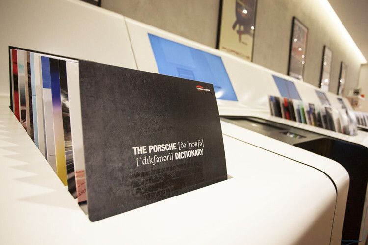 Im Soundlabor dreht sich alles um das Kultauto Porsche 911 ... (Foto: Porsche)