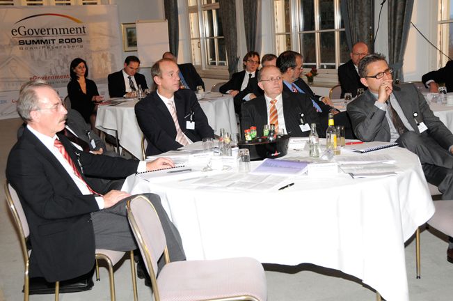 ... in die erste Diskussionsrunde. (Archiv: Vogel Business Media)