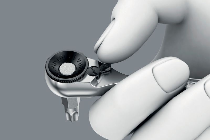 In dem schüsselförmigen Schnelldrehrad findet der Zeigefinger des Benutzers sicheren Halt. (Wera)