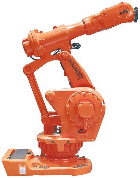 Aufgrund der Kombination aus Seriell- und Parallelarmkinematik sorgt der Industrieroboter für Flexibilität und Genauigkeit bei der Bauteilbearbeitung.  (Bild: ABB)