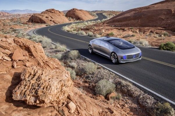Mercedes-Benz F 015 - Luxury in Motion (Mercedes-Benz)