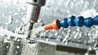 Schleifen, Fräsen, Bohren, Drehen – für diese und weitere Anwendungen soll sich der neue Kühlschmierstoff Rhenus TS 440 des Schmierstoffherstellers Rhenus Lub eignen. (Kadmy - stock.adobe.com)