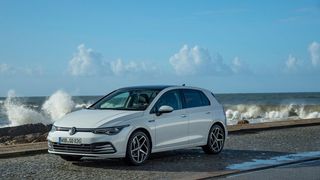 Der Golf 8 ist das wichtigste Modell von Volkswagen. Allerdings führt die holprige Markteinführung zu stark sinkenden Absatzzahlen. (Bild: Volkswagen)