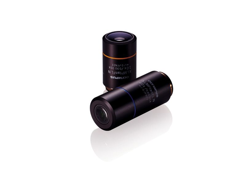 Für die DSX-Serie hat Olympus eine neue Objektivklasse entwickelt, die eine hohe Auflösung bei gleichzeitig hohem Arbeitabstand ermöglicht. (Bild: Olympus)