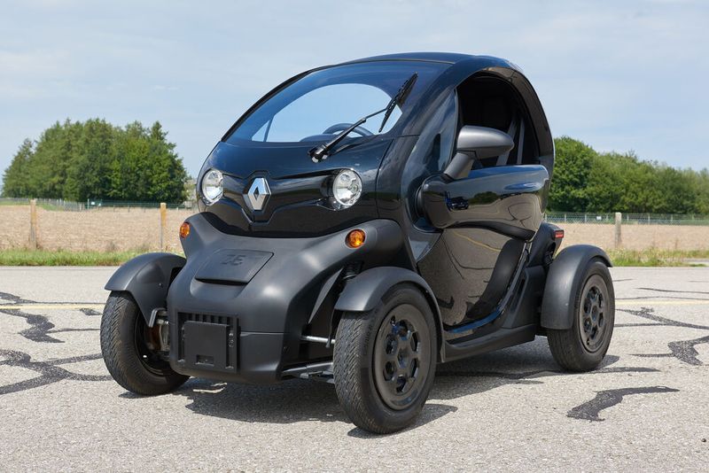 Der Renault Twizy weist bei der Sicherheitsausstattung große Lücken auf. Er hat zwar einen Fahrerairbag, aber weder ABS noch ESP. Note: ebenfalls „mangelhaft“. (Bild: ADAC)