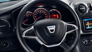 Weltweit sind 91.000 Fahrzeuge vom Rückruf betroffen. (Bild: Dacia)