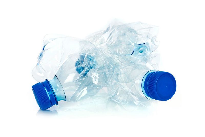 Sabic führt Upcycling-Compounds zur Verlängerung der Nutzdauer von PET-Flaschen ein. (WDnet Digital Creation Studio / Sabic)