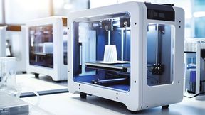 Die präzisen und zuverlässigen Kugelgewindetriebe von August Steinmeyer lassen sich optimal an die hohen Anforderungen der additiven Fertigung anpassen. (Bild: © Patrick Helmholz - stock.adobe.com)