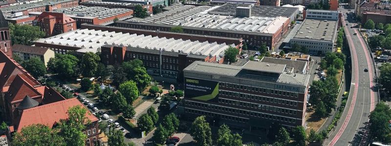 Die HV-M-Motoren von Innomotics für die größte industrielle Wärmepumpe der Welt werden im Nürnberger Werk gebaut.(Bild:  Innomotics)