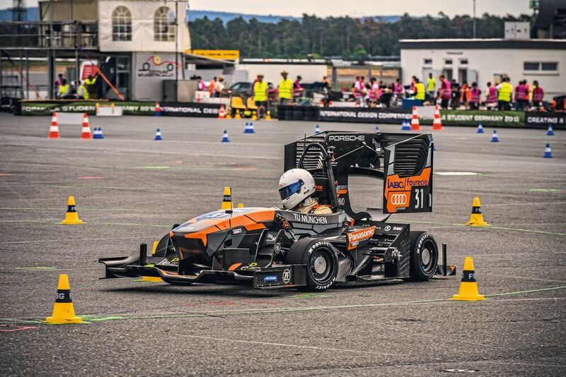 In der Kategorie Formula Student Electric (Elektro-Rennfahrzeuge) gewann das Team „TUfast Racing Team e-Technology“ der TU München. (FSG/Haertl)