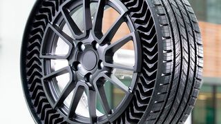 Mit dem „Uptis“ gehören Pannen durch Druckverlust der Vergangenheit an. (Michelin)