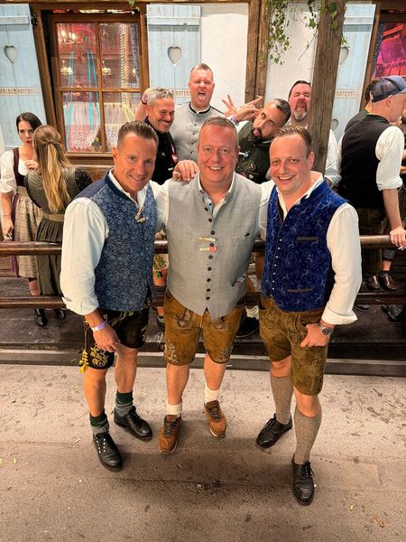 Danke an das GSD Team (v. l.) Marc Adelberg, Ralf Schweitzer und Alexander Witalinski. Wir gehen jetzt heiser vom Singen ins Wochenende über.. (Bild: Vogel IT-Medien)