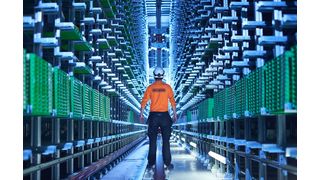 On-Site-Teams von Witron gewährleisten eine hohe Verfügbarkeit aller Prozesse und Komponenten im Verteilzentrum – weltweit. (Witron)